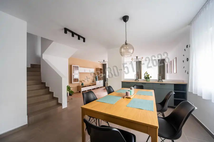 Albérlet, kiadó újszerű családi ház, Paks