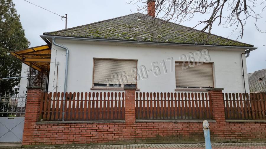 eladó családi ház, Madocsa