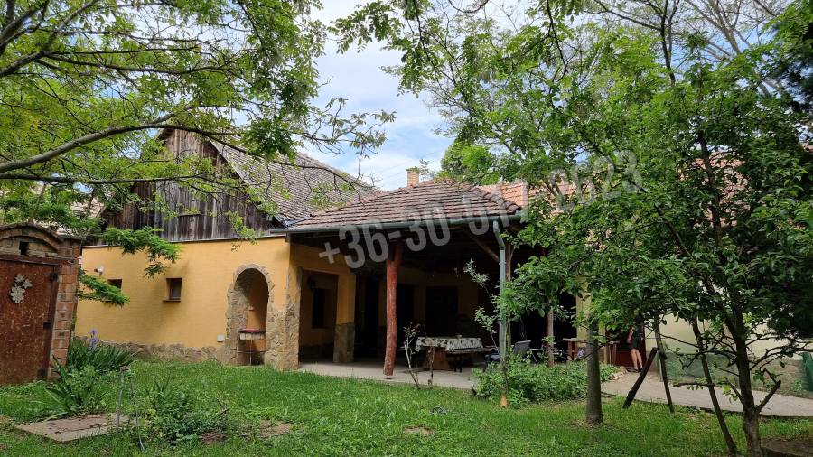 eladó családi ház, Németkér