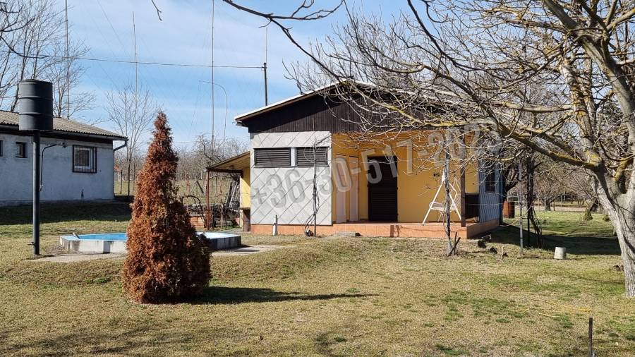 eladó családi ház, Paks