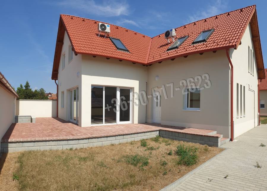 eladó újépítésű téglalakás, Paks