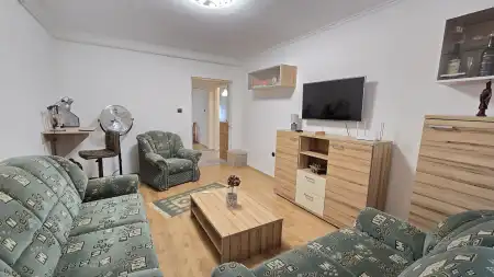 Kiadó panellakás, Paks 2 szoba 52 m² 140 E Ft/hó
