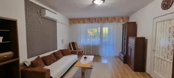Kiadó panellakás, Paks 3 szoba 67 m² 300 E Ft/hó