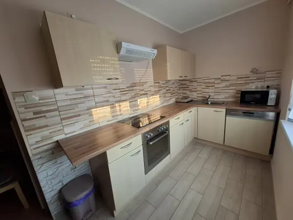Kiadó panellakás, Paks 2 szoba 59 m² 185 E Ft/hó