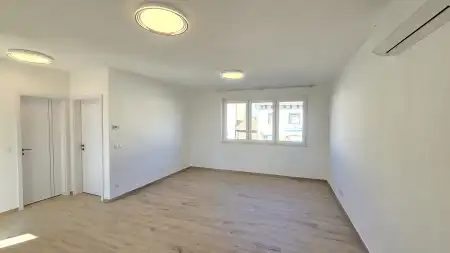 Kiadó új építésű téglalakás, Paks 3 szoba 65 m² 350 E Ft/hó