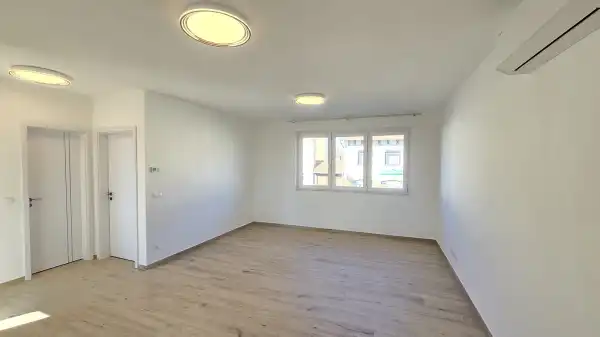 Kiadó új építésű téglalakás, Paks 3 szoba 65 m² 350 E Ft/hó